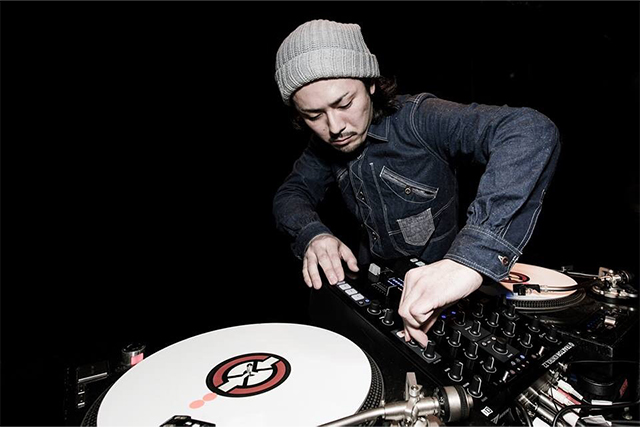 Native Instruments - DMCチャンプが愛用するミキサー ] DMC JAPAN DJ 